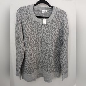 NWT Gap crew neck sweater